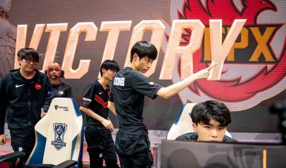 备受瞩目的 备受瞩目的